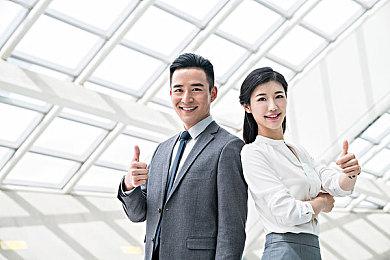 《完蛋被美女包围前传》角色元柒视频 学妹真漂亮